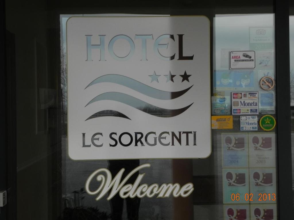 Hotel Le Sorgenti Bolzano Vicentino Esterno foto