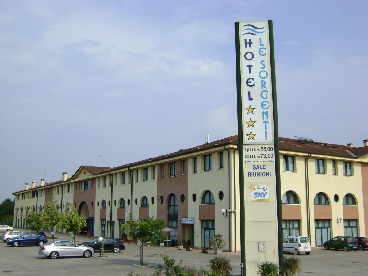 Hotel Le Sorgenti Bolzano Vicentino Esterno foto