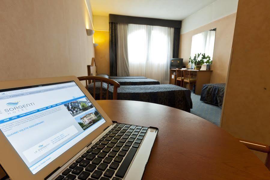 Hotel Le Sorgenti Bolzano Vicentino Esterno foto